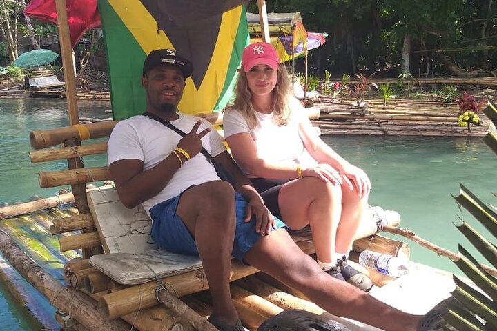 The best romantic tour guides in Jamaica with www.jamescarvertours.com